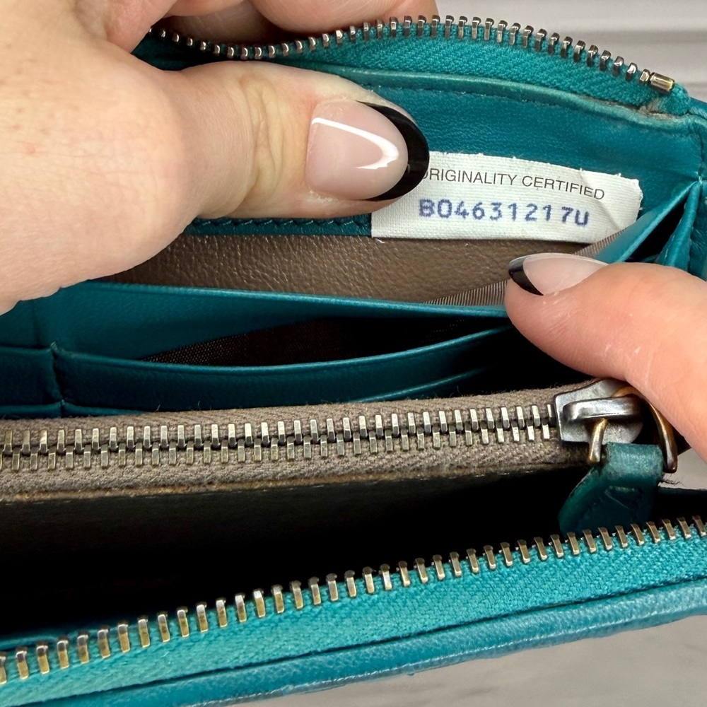 Bottega Veneta Mallard Turquoise Intrecciato Leather Zip Wallet | Full Inclusion - Picture 9 of 11